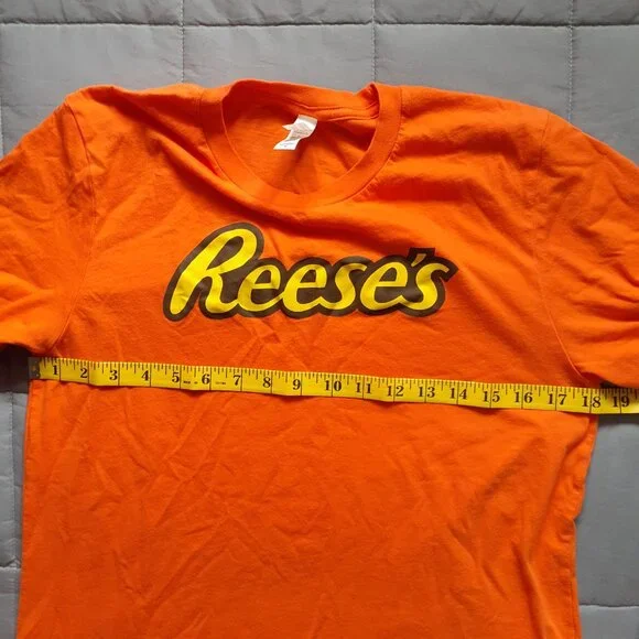 Reese's Peanut Butter Cup Logo T-shirt Unisex Med Orange Bella Canvas Candy Tee - Picture 6 of 7